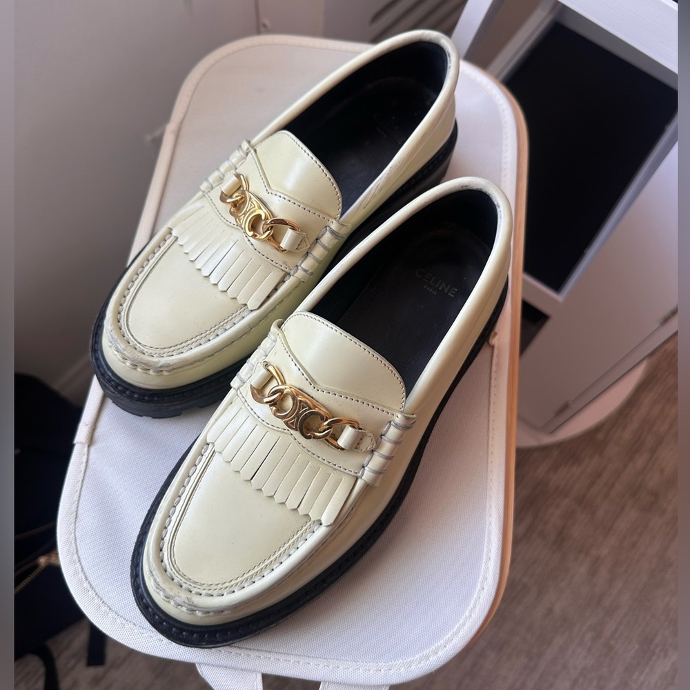 Celine Margaret Loafer With Triomphe Chain in Polished Bull Size 36.5